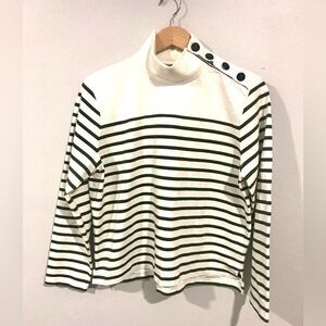 J. Crew long sleeves sweatshirt green strips costal beach summer Women’s L